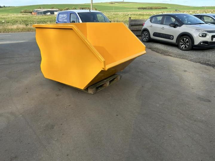 2.5 cub.m Skip bucket with Merlo brackets